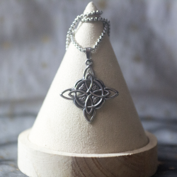 Collier nœud de sorcière