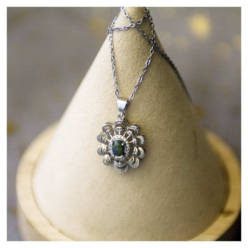 Collier en Opale Noir