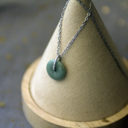 Collier en jade