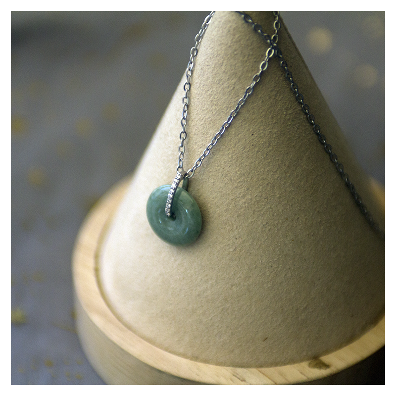 Collier en jade