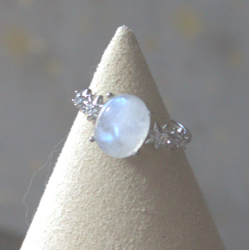 Bague pierre de lune étoiles