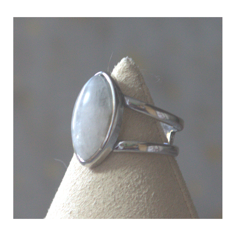 Bague pierre de lune Allongée