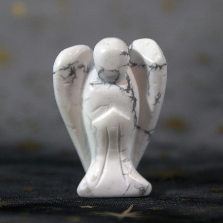 Ange Howlite